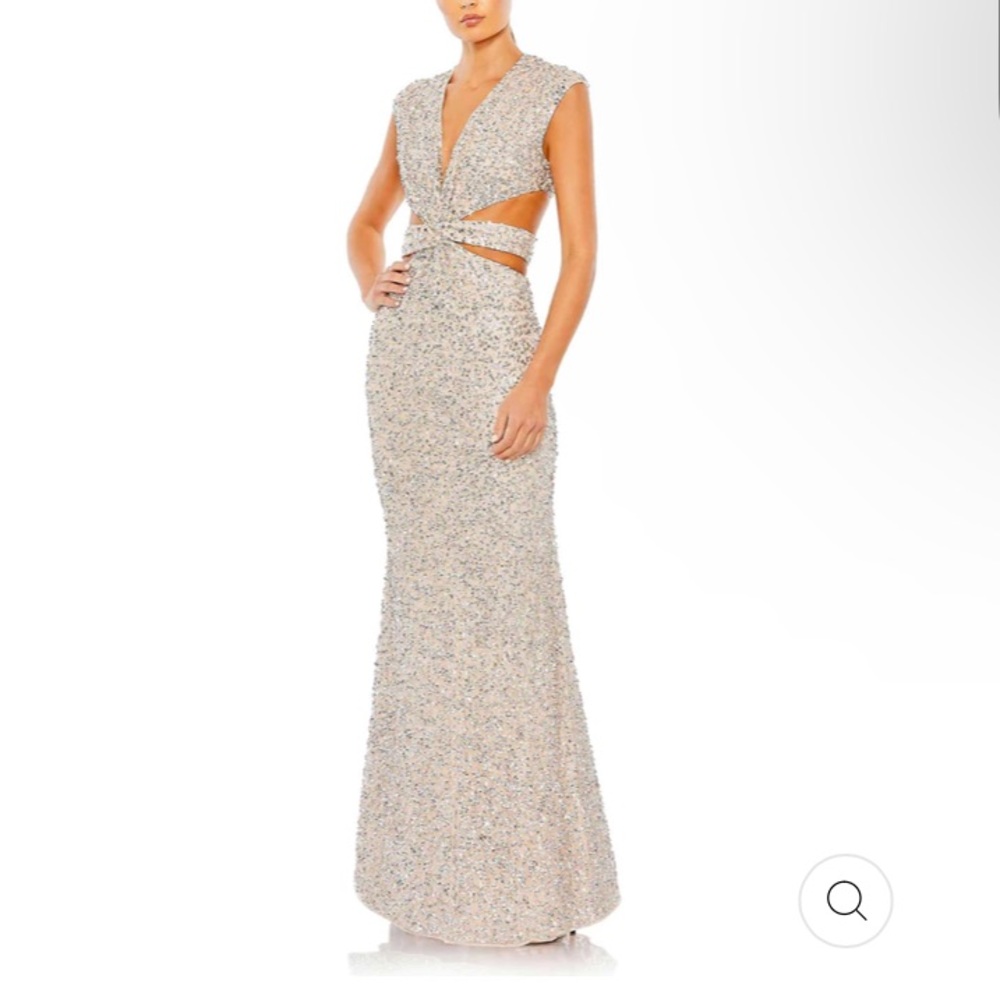 NWT Mac Duggal  SEQUINED CAP SLEEVE PLUNGE NECK CUT OUT Gown #10919